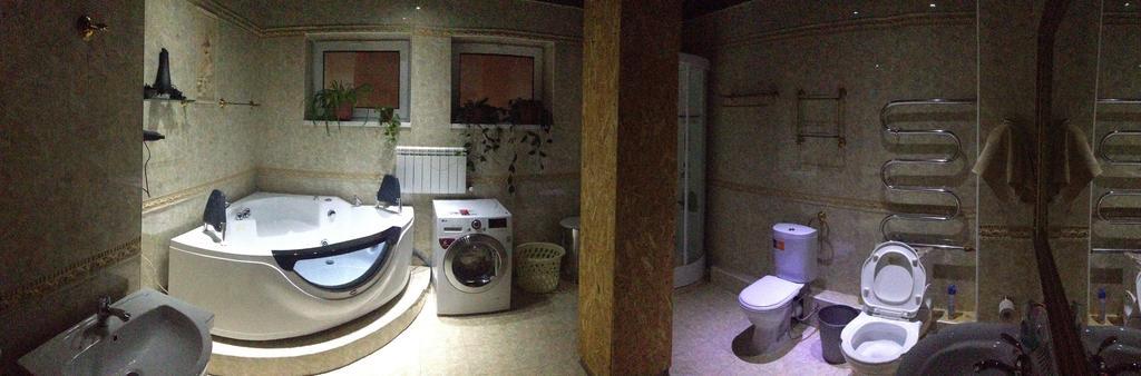 Triumph Astana Hostel Quarto foto