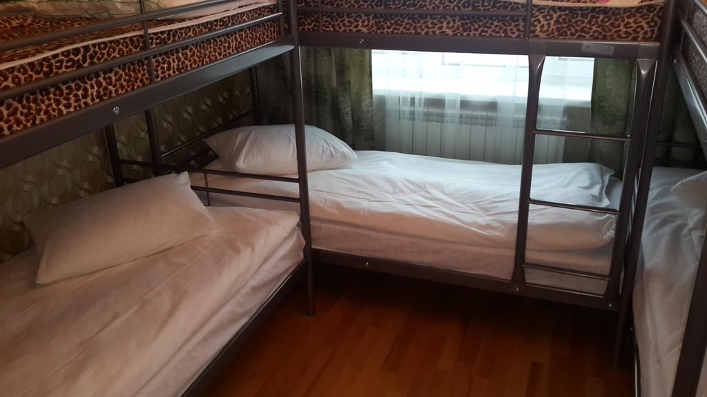 Triumph Astana Hostel Quarto foto